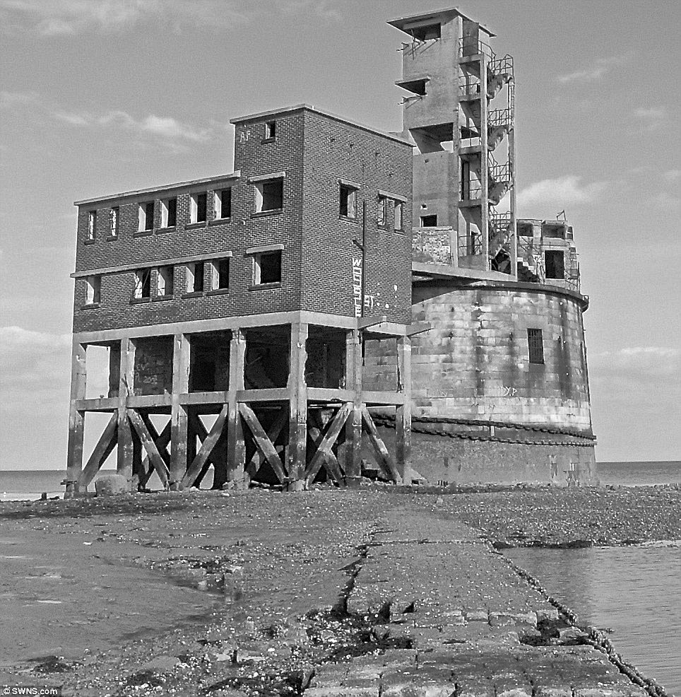 Minival plan to make “Berghain On Sea”