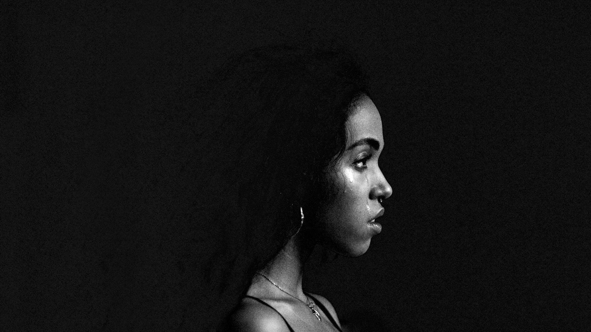 FKA Twigs Unexpectedly Drops M3LL155X