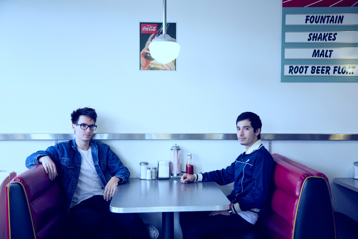 EXCLUSIVE: Peaking Lights Premiere De Lux Remix