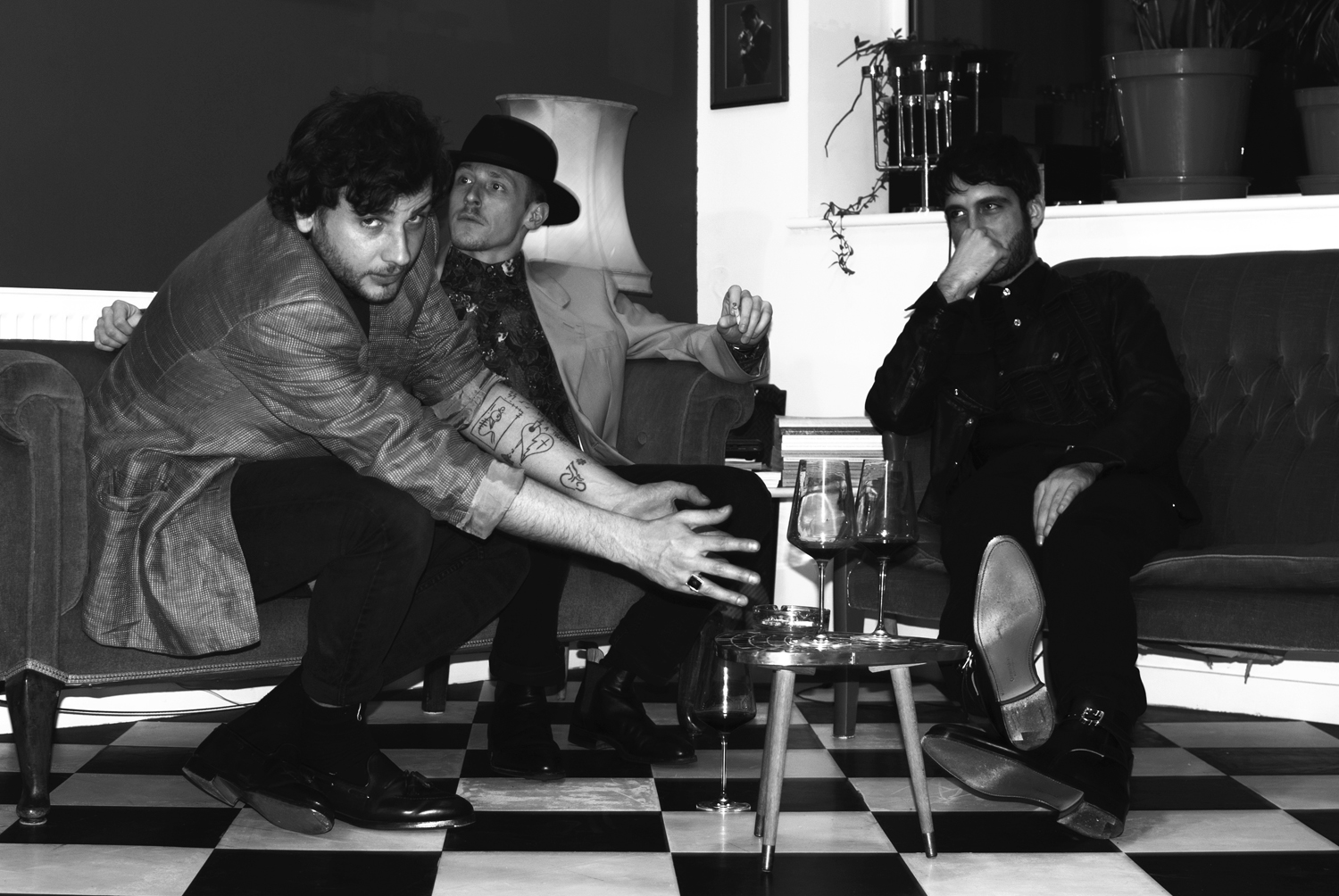 Setting down with psychedelic rock trio DaDa