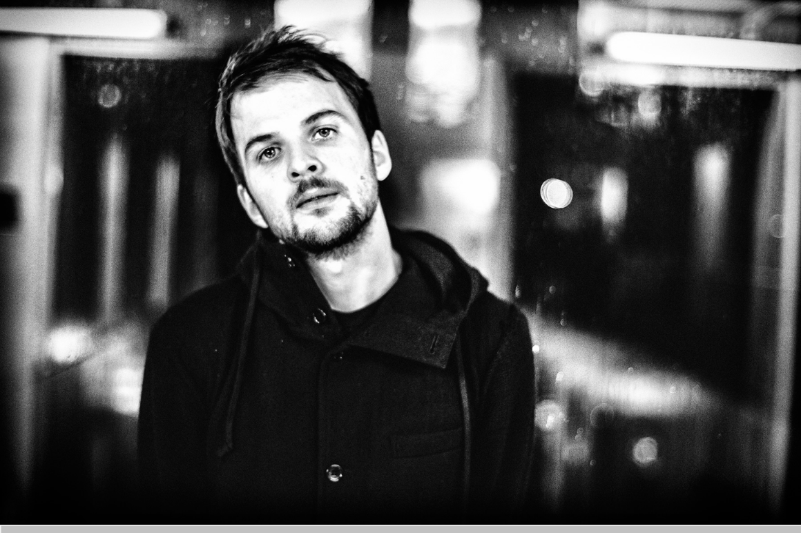 NEWS: NILS FRAHM RELEASES ‘XMAS MIX 2016’