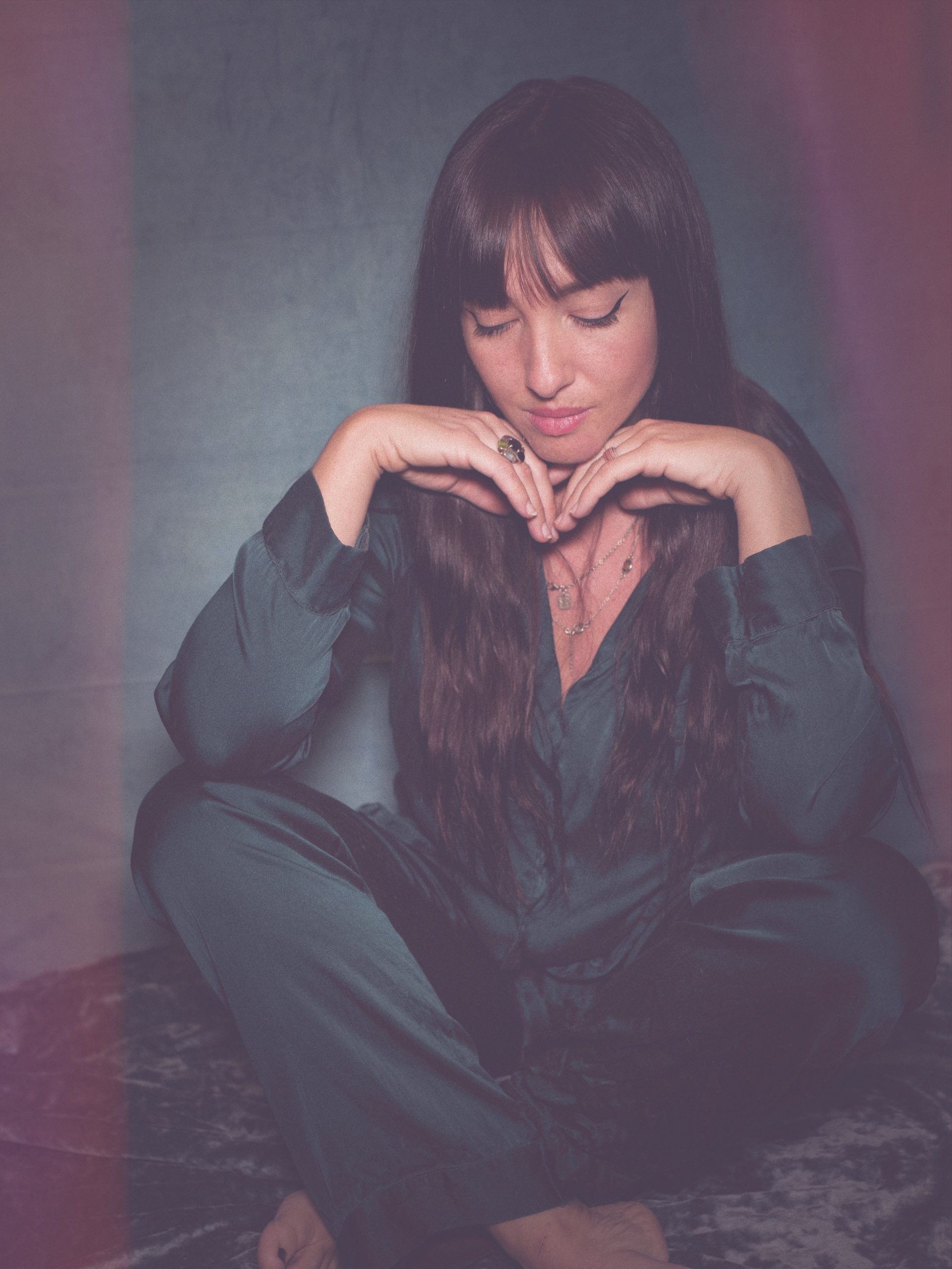 PREMIERE: Indie-pop artist Liz Cass presents intimate debut solo single ‘Bad Love’